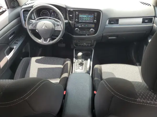 JA4AZ2A30HZ066662 2017 MITSUBISHI OUTLANDER - Image 8
