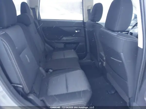 JA4AZ2A30HZ606169 2017 MITSUBISHI OUTLANDER - Image 8