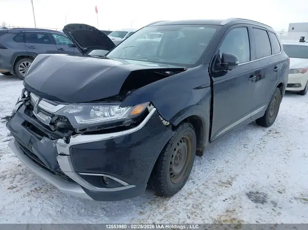 JA4AZ2A30JZ611362 2018 MITSUBISHI OUTLANDER - Image 2