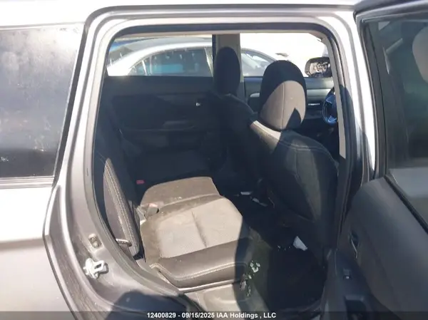 JA4AZ2A30JZ611474 2018 MITSUBISHI OUTLANDER - Image 8