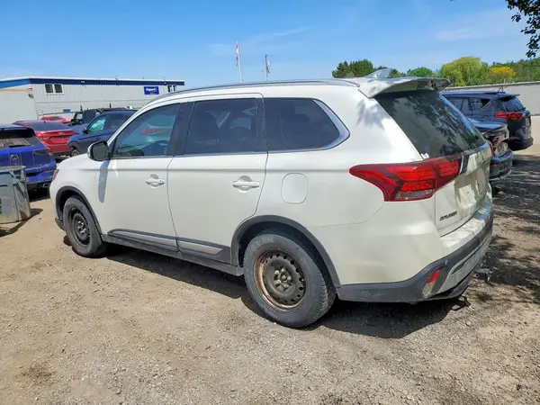 JA4AZ2A30LZ602177 2020 MITSUBISHI OUTLANDER - Image 2