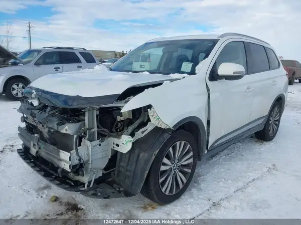 JA4AZ2A30LZ614409 2020 MITSUBISHI OUTLANDER - Image 2