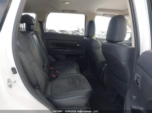 JA4AZ2A30LZ614409 2020 MITSUBISHI OUTLANDER - Image 8