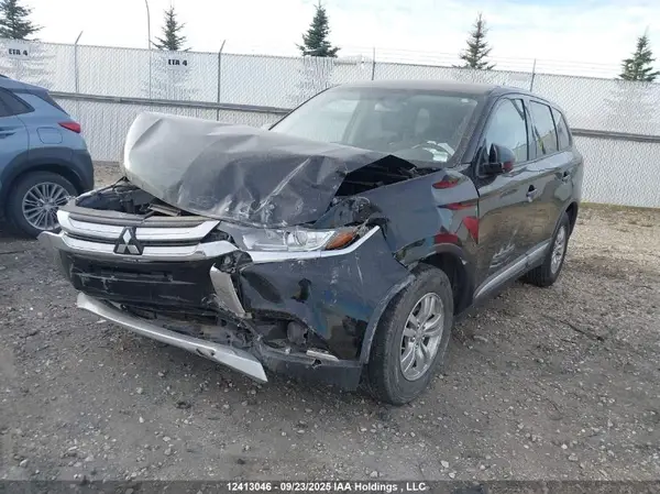JA4AZ2A31GZ600301 2016 MITSUBISHI OUTLANDER - Image 2
