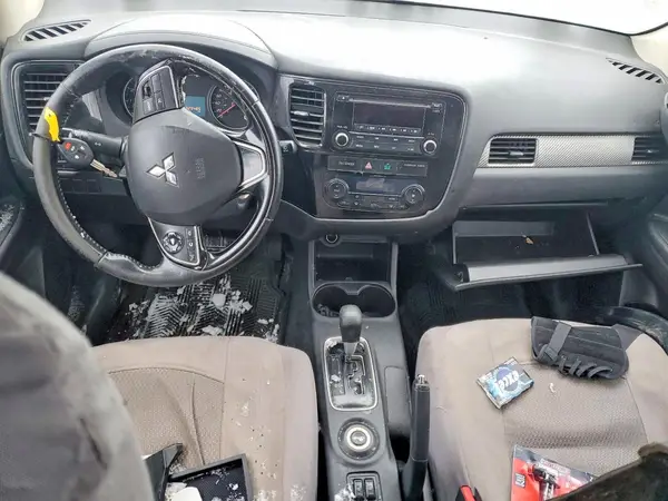 JA4AZ2A31GZ601108 2016 MITSUBISHI OUTLANDER - Image 8