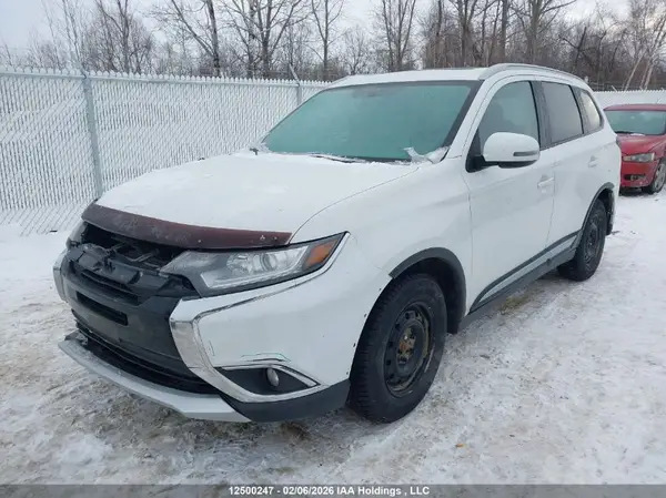 JA4AZ2A31GZ602257 2016 MITSUBISHI OUTLANDER - Image 2