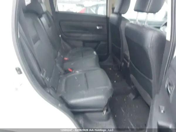 JA4AZ2A31GZ602257 2016 MITSUBISHI OUTLANDER - Image 8