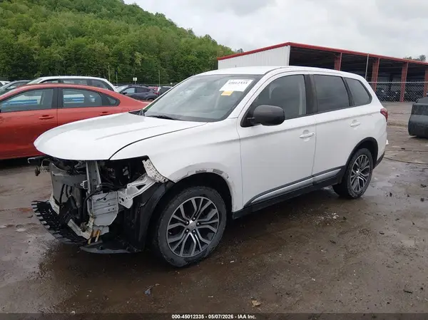 JA4AZ2A31HZ012691 2017 MITSUBISHI OUTLANDER - Image 2