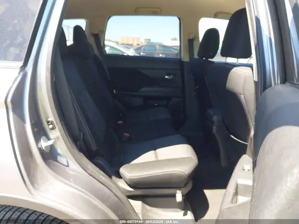 JA4AZ2A31HZ022007 2017 MITSUBISHI OUTLANDER - Image 8