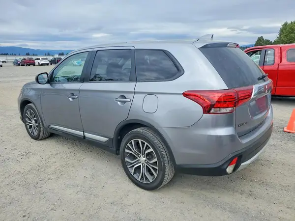 JA4AZ2A31HZ027112 2017 MITSUBISHI OUTLANDER - Image 2
