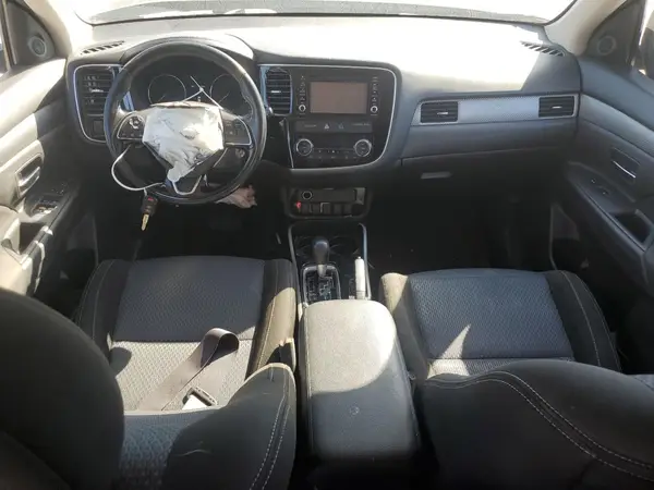 JA4AZ2A31HZ032312 2017 MITSUBISHI OUTLANDER - Image 8