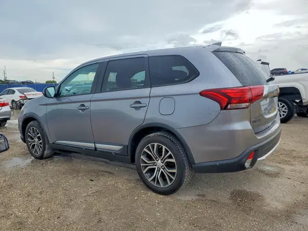 JA4AZ2A31HZ051720 2017 MITSUBISHI OUTLANDER - Image 2