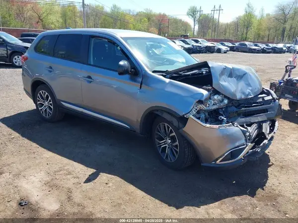 JA4AZ2A31HZ052303 2017 MITSUBISHI OUTLANDER - Image 1