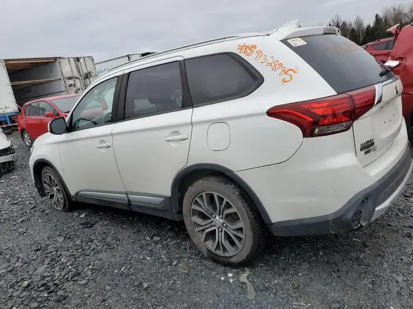 JA4AZ2A31HZ601109 2017 MITSUBISHI OUTLANDER - Image 2