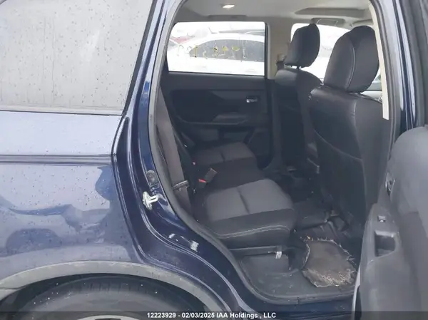 JA4AZ2A31JJ600496 2018 MITSUBISHI OUTLANDER - Image 8