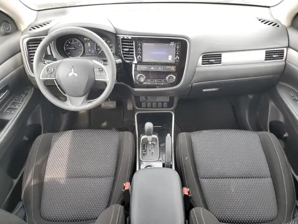 JA4AZ2A31JZ012776 2018 MITSUBISHI OUTLANDER - Image 8