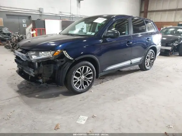 JA4AZ2A31JZ013247 2018 MITSUBISHI OUTLANDER - Image 2