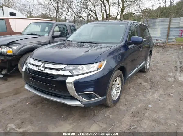 JA4AZ2A31JZ607577 2018 MITSUBISHI OUTLANDER - Image 2