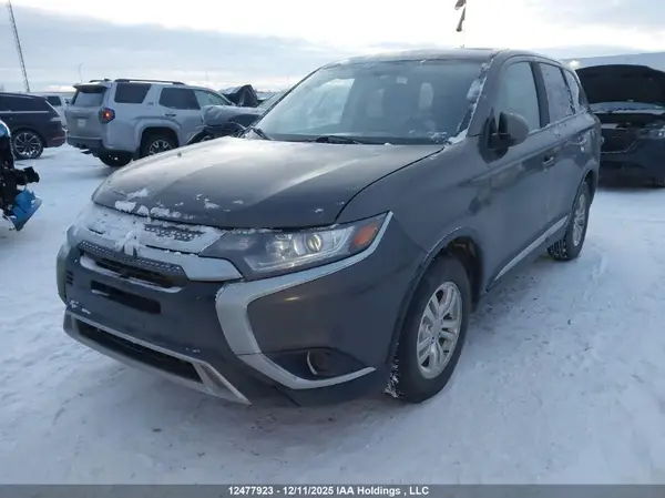 JA4AZ2A31KZ605362 2019 MITSUBISHI OUTLANDER - Image 2