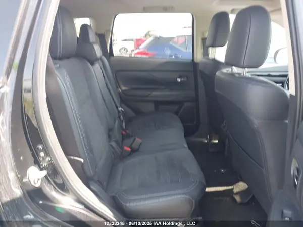 JA4AZ2A31KZ610755 2019 MITSUBISHI OUTLANDER - Image 8