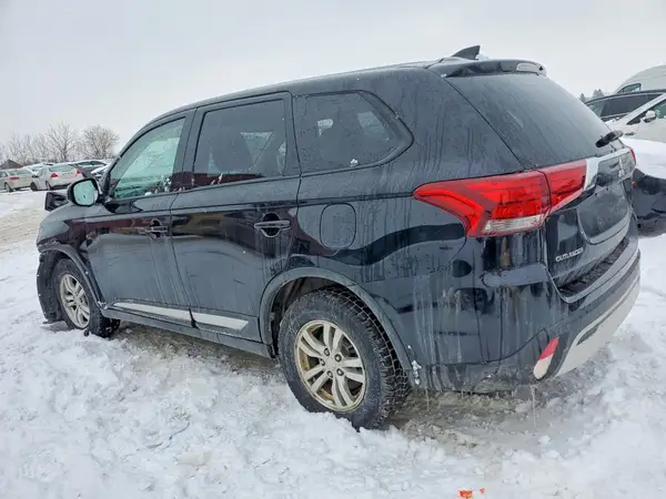 JA4AZ2A31LZ607100 2020 MITSUBISHI OUTLANDER - Image 2