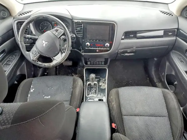 JA4AZ2A31LZ607100 2020 MITSUBISHI OUTLANDER - Image 8