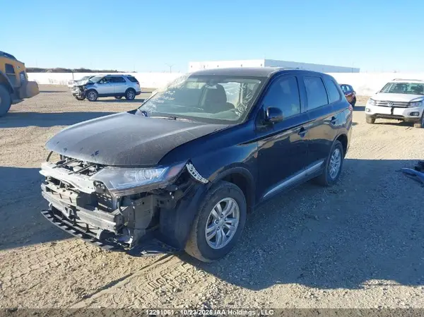 JA4AZ2A31LZ610952 2020 MITSUBISHI OUTLANDER - Image 2