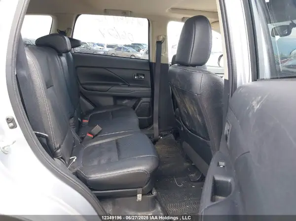JA4AZ2A32GZ600565 2016 MITSUBISHI OUTLANDER - Image 8