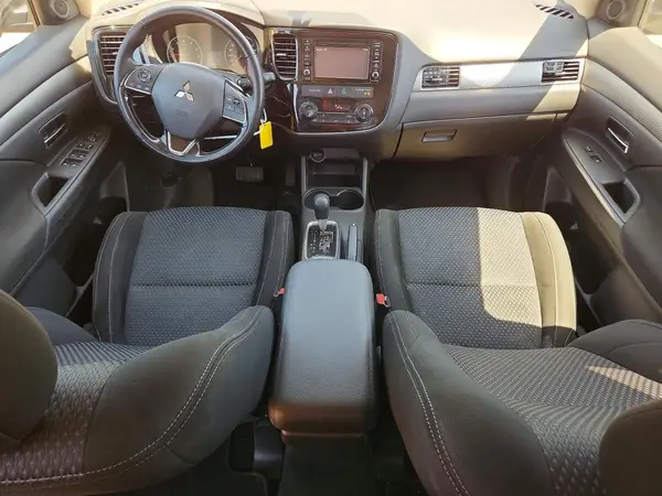 JA4AZ2A32GZ603725 2016 MITSUBISHI OUTLANDER - Image 8