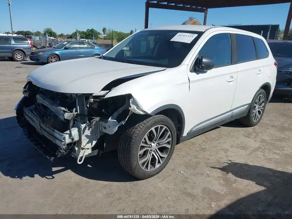 JA4AZ2A32HZ027863 2017 MITSUBISHI OUTLANDER - Image 2