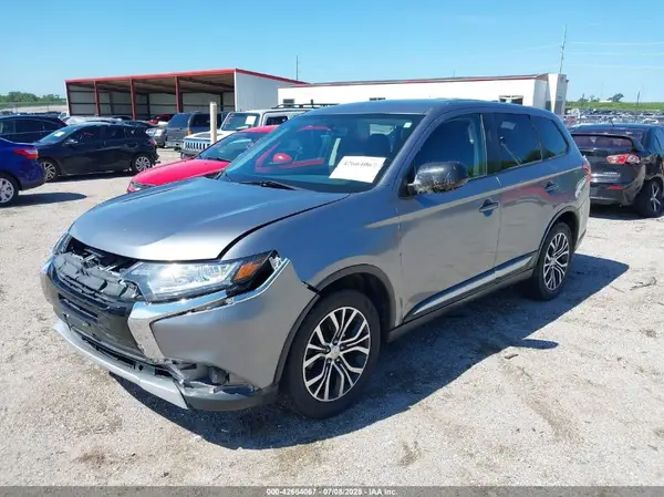 JA4AZ2A32HZ028186 2017 MITSUBISHI OUTLANDER - Image 2