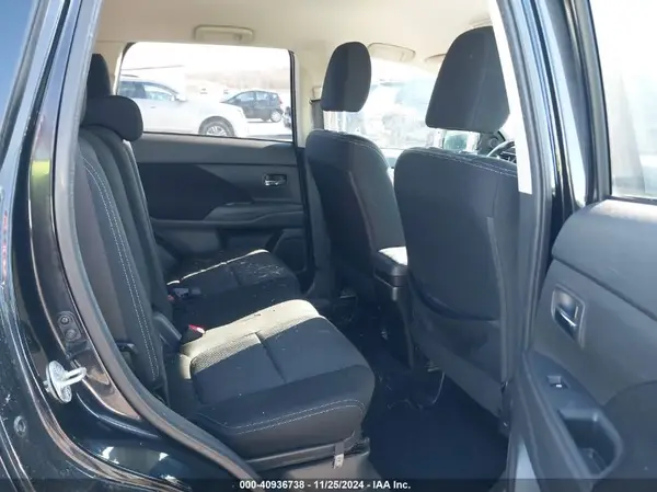 JA4AZ2A32HZ061771 2017 MITSUBISHI OUTLANDER - Image 8
