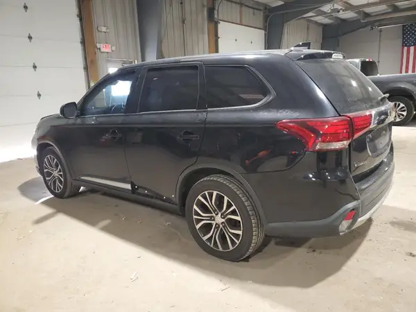 JA4AZ2A32HZ070258 2017 MITSUBISHI OUTLANDER - Image 2