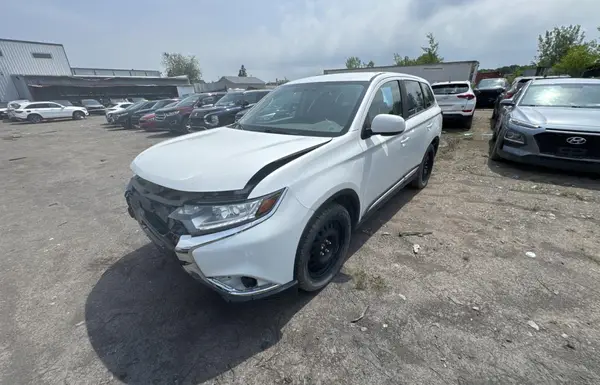 JA4AZ2A32HZ604679 2017 MITSUBISHI OUTLANDER - Image 2