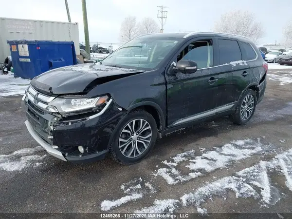JA4AZ2A32HZ611809 2017 MITSUBISHI OUTLANDER - Image 2