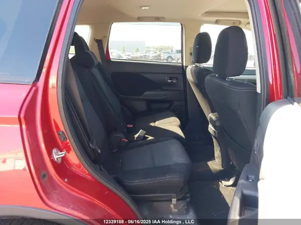 JA4AZ2A32JZ600363 2018 MITSUBISHI OUTLANDER - Image 8