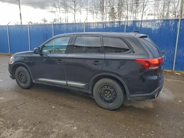 JA4AZ2A32JZ616577 2018 MITSUBISHI OUTLANDER - Image 2