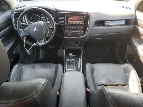 JA4AZ2A32JZ619074 2018 MITSUBISHI OUTLANDER - Image 8