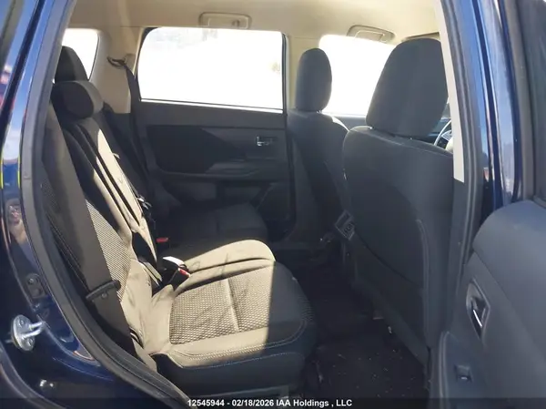 JA4AZ2A32KZ604303 2019 MITSUBISHI OUTLANDER - Image 8