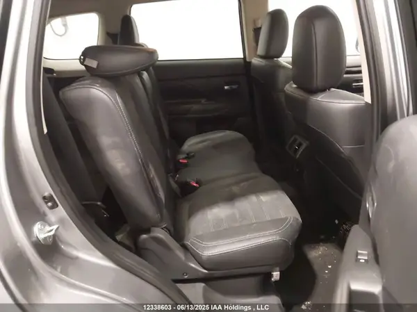 JA4AZ2A32KZ605015 2019 MITSUBISHI OUTLANDER - Image 8