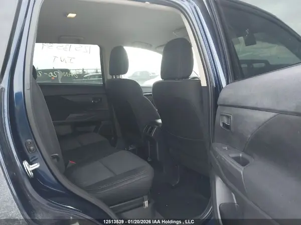JA4AZ2A32KZ605287 2019 MITSUBISHI OUTLANDER - Image 8
