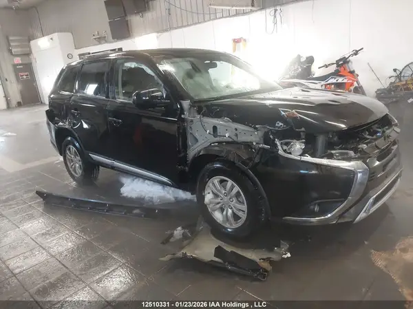 JA4AZ2A32LZ603265 2020 MITSUBISHI OUTLANDER - Image 1
