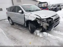 JA4AZ2A32LZ611186 2020 MITSUBISHI OUTLANDER