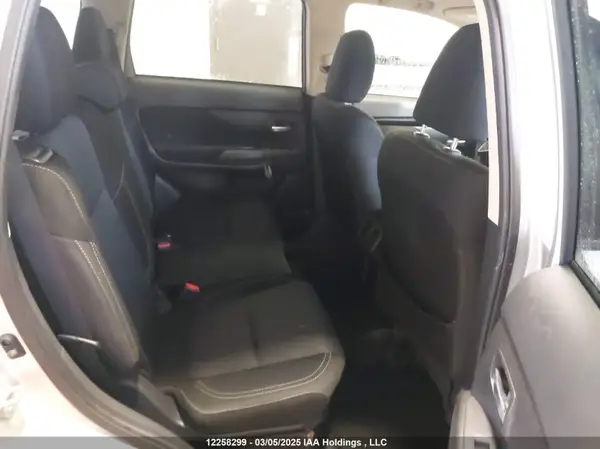 JA4AZ2A32LZ611186 2020 MITSUBISHI OUTLANDER - Image 8