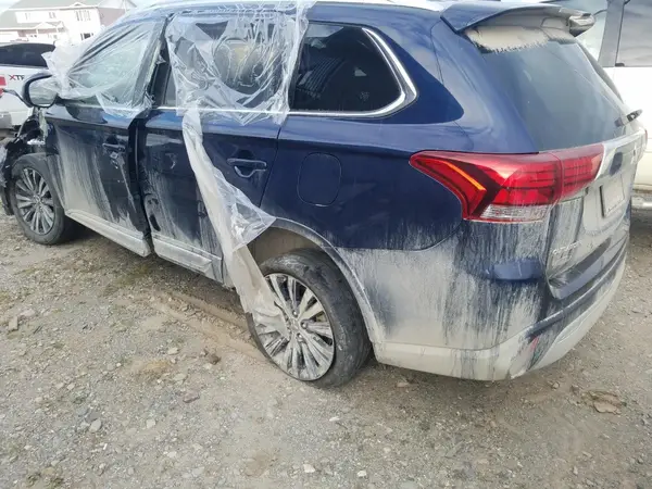 JA4AZ2A32LZ612581 2020 MITSUBISHI OUTLANDER - Image 2