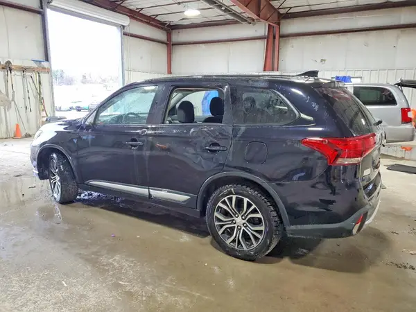 JA4AZ2A33HZ000963 2017 MITSUBISHI OUTLANDER - Image 2