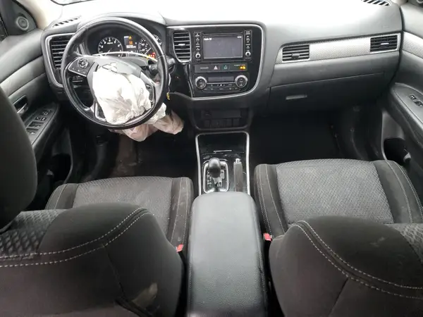 JA4AZ2A33HZ013583 2017 MITSUBISHI OUTLANDER - Image 8