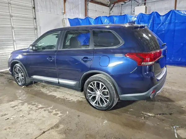 JA4AZ2A33HZ021831 2017 MITSUBISHI OUTLANDER - Image 2