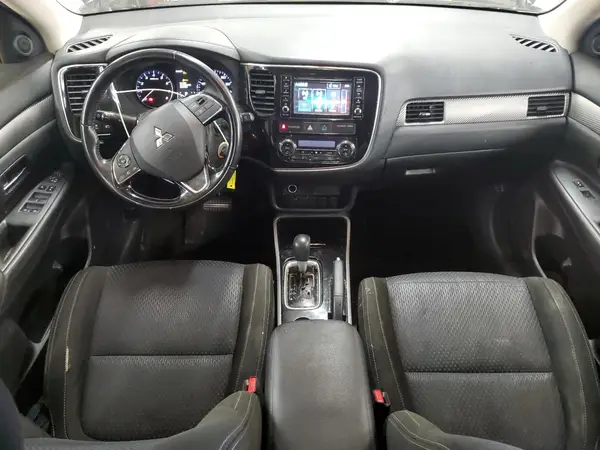 JA4AZ2A33HZ030660 2017 MITSUBISHI OUTLANDER - Image 8