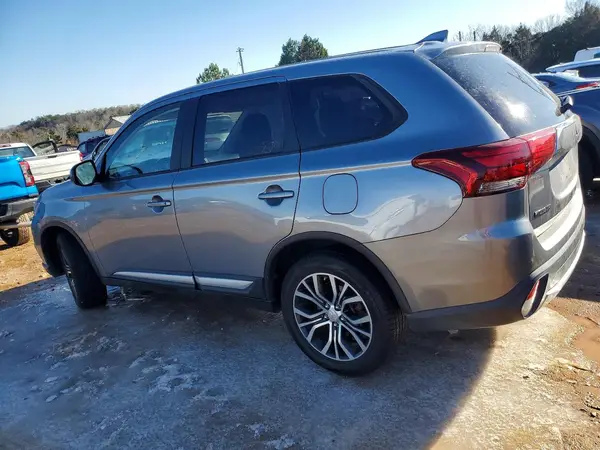 JA4AZ2A33HZ031470 2017 MITSUBISHI OUTLANDER - Image 2
